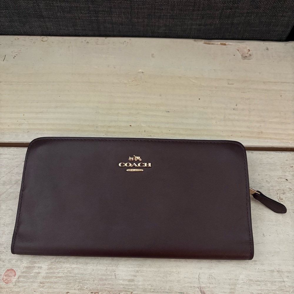 COACH Continental Wallet in Refined Leather with Oxblood Gold Accents - Picture 5 of 15
